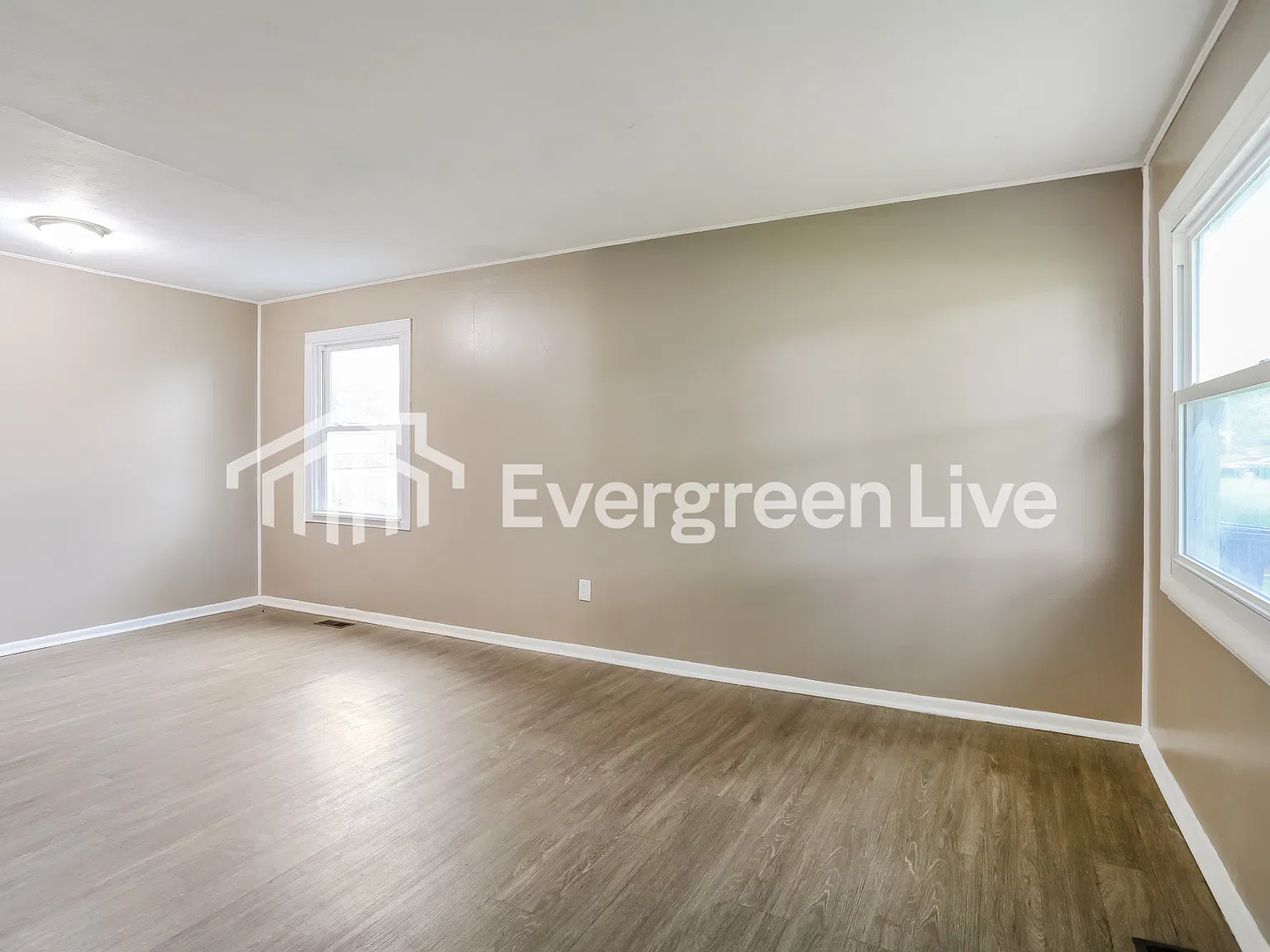 4 bed, 1.0 bath, 1480 sqft, $1,695 — Photo 4