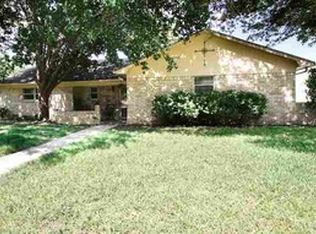 228 Lindenwood Ln E, Hewitt, TX 76643