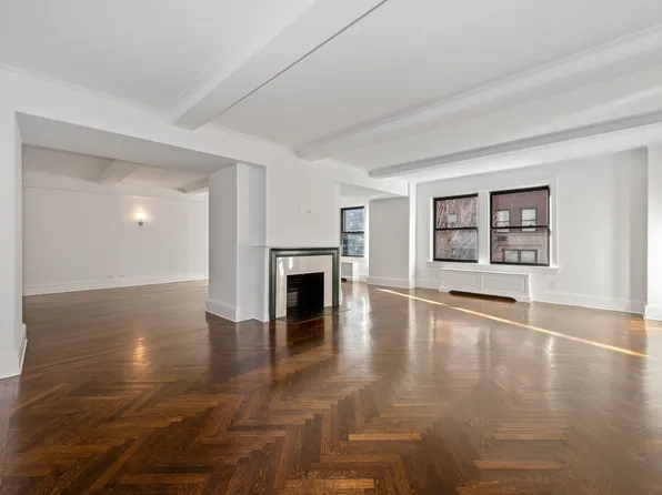 1085 Park Avenue 2B image 1 of 10