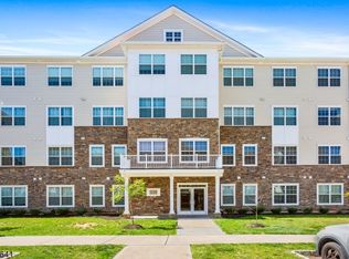 627 Lorhan Dr, Piscataway, NJ 08854