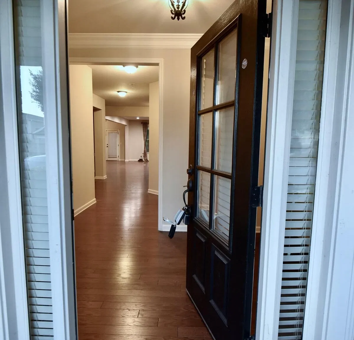 4 bed, 3.5 bath, 3200 sqft, $3,200 — Photo 3