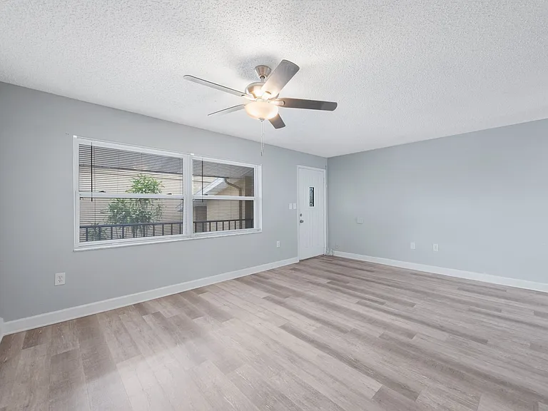 6810 Park St S #10 — Photo 3