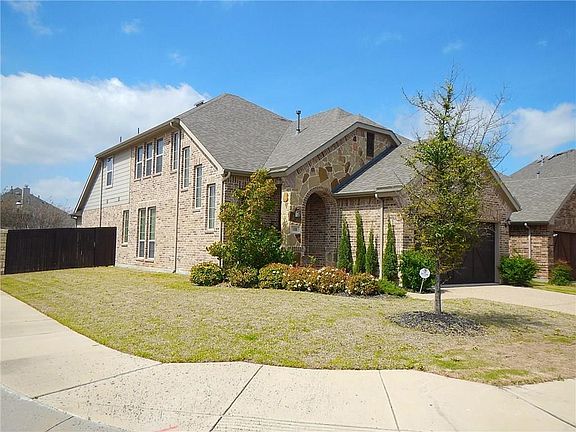 2nd image of 108 Liones Ln