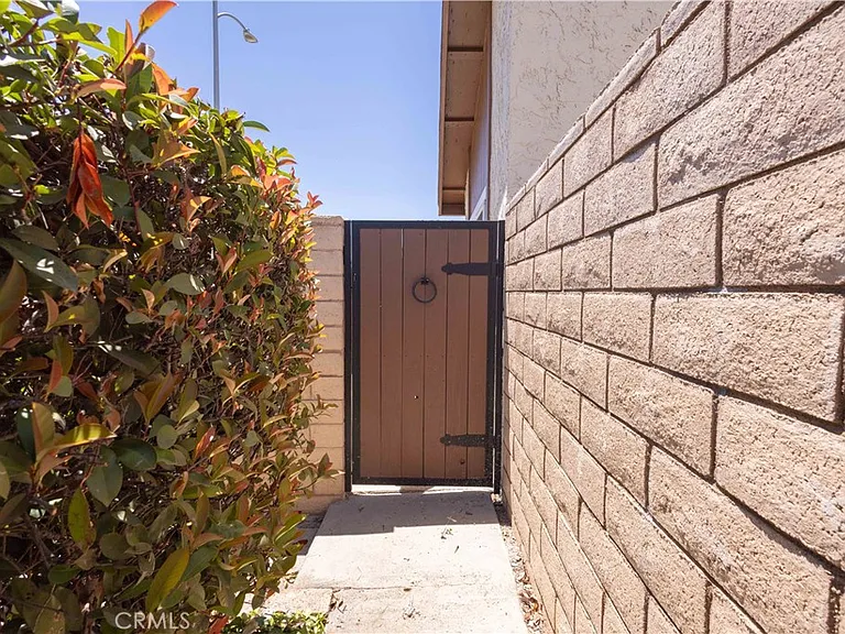 1272 Vista Serena Ave — Photo 13