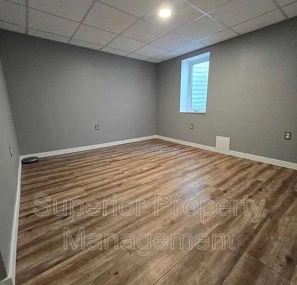 611 Seymour Ave — Photo 15