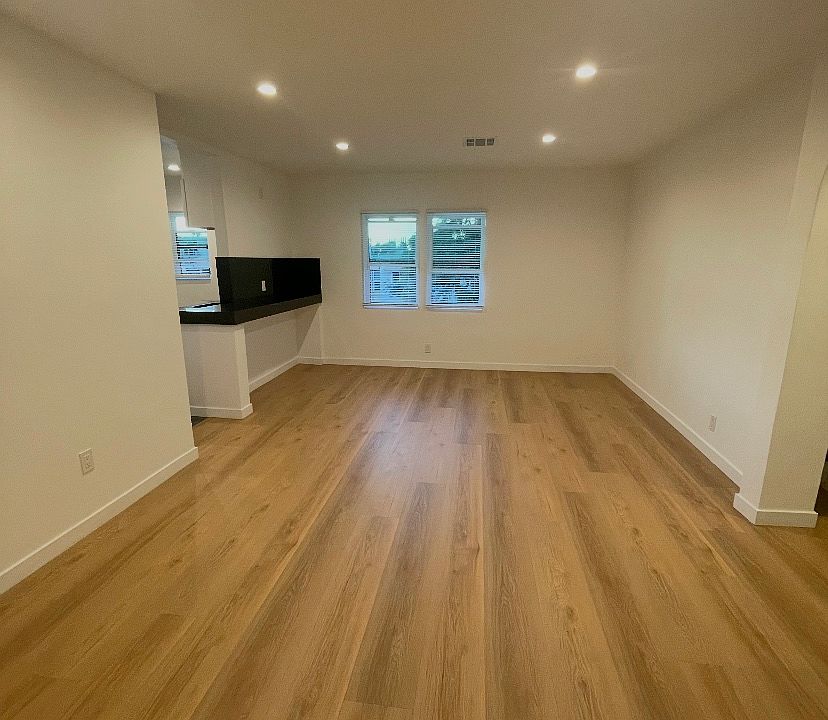 1st image of 531 N Flores St #7