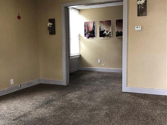 2nd image of 817 Broadway Ave