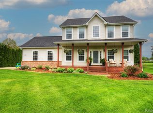 7862 Summer Breeze Trl, Howell, MI 48843