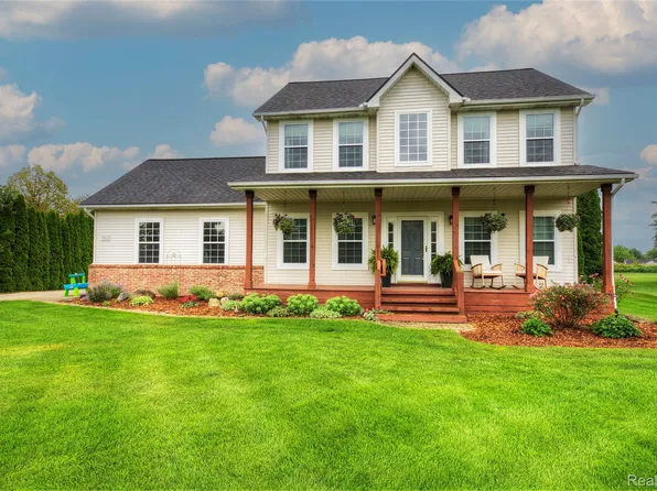 7862 Summer Breeze Trl, Howell, MI 48843