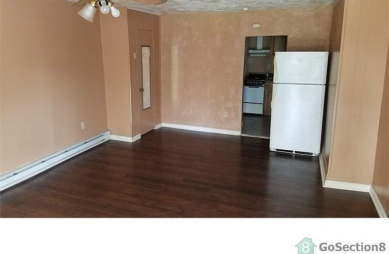2nd image of 345 Spruce St #B