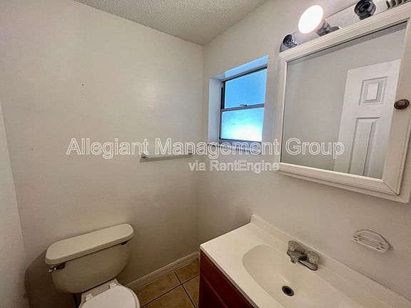 5th image of 624 Royalty Ct Unit A