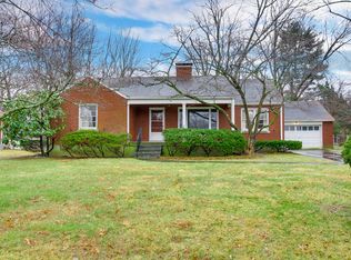 8 Narwood Dr, Louisville, KY 40299