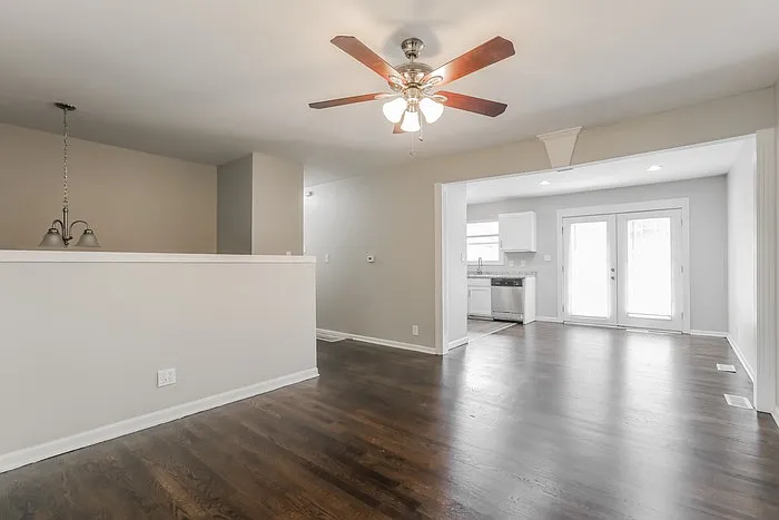 833 N Ponca Dr — Photo 2