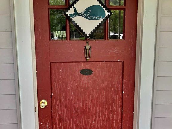 4th image of 2155 Walnut Ave