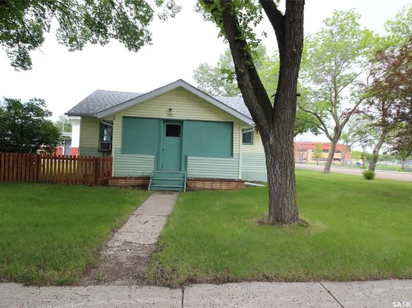 491 1st STREET W, Shaunavon, SK S0N 2M0