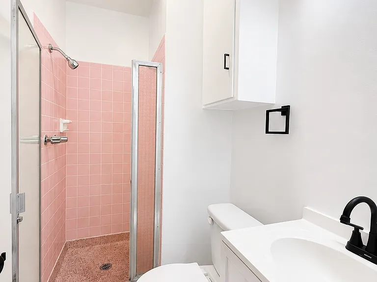 1037 N Genesee Ave #9 — Photo 9