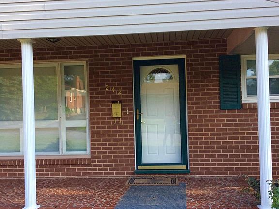 2nd image of 242 Crittendon Ave NE