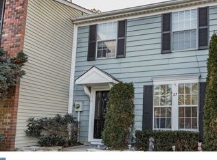 27 Dorchester Cir, Marlton, NJ 08053
