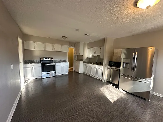 5089 Hampshire Ave — Photo 7