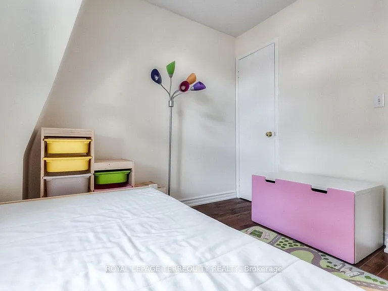 100 Redpath Ave #16 — Photo 13