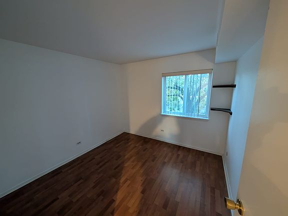 5th image of 1017 Buccaneer Dr APT 5-04