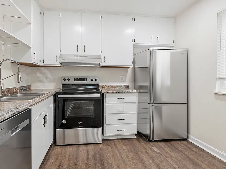 2150 Corinne St #B — Photo 8