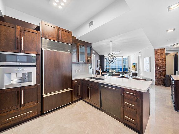 5th image of 15811 Collins Ave APT 1507