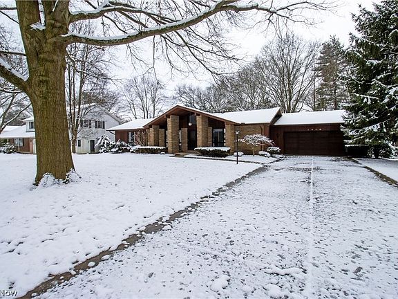 2nd image of 1580 Saunders Dr