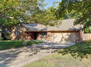 6016 Walraven Cir, Fort Worth, TX 76133