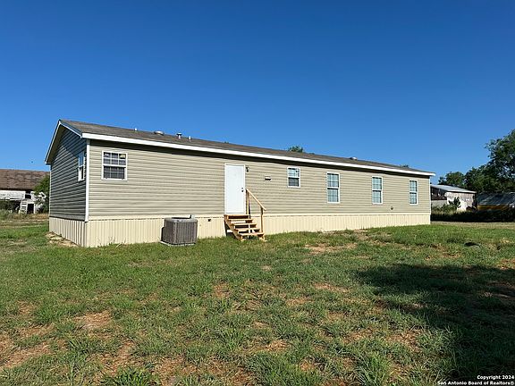 2nd image of 302 Ave. L