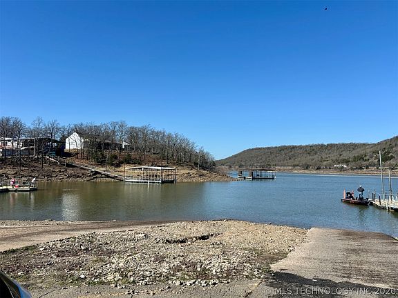 3rd image of 723 4th St