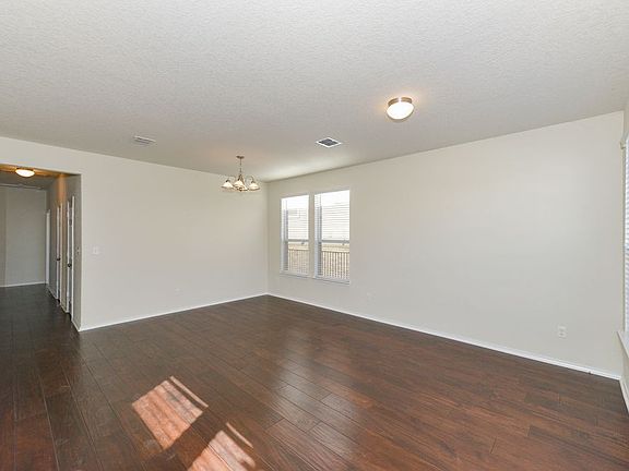 4th image of 3406 Mentone Way