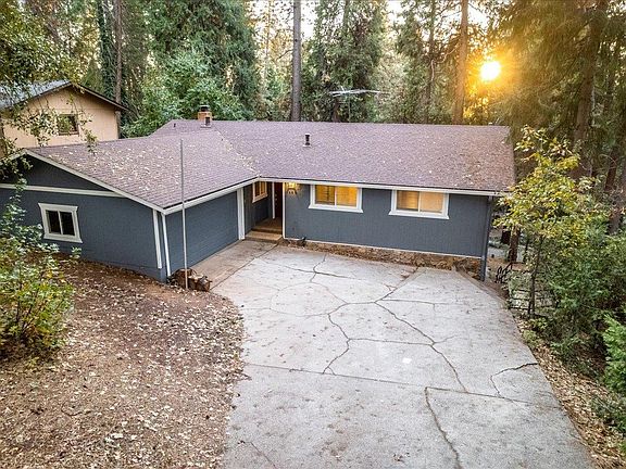 3rd image of 489 Alpine Dr