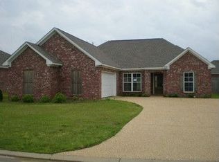 420 Poplar Blvd, Pearl, MS 39208