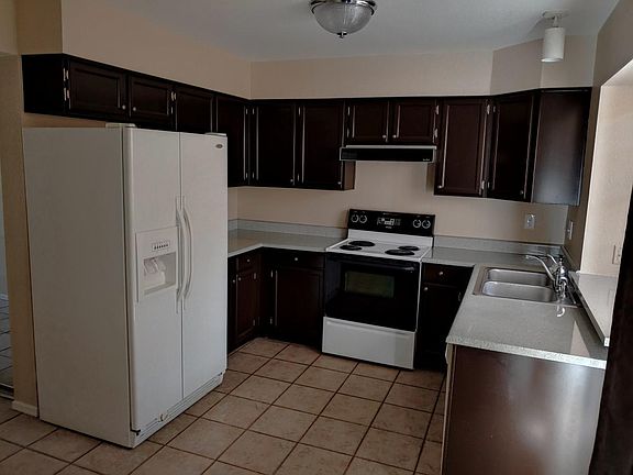 2nd image of 5704 E Aire Libre Ave Unit 1102