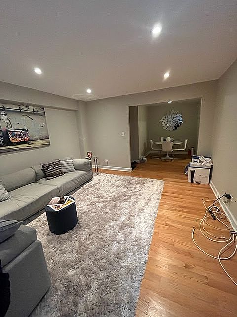 1st image of 3925 51st St APT 5C