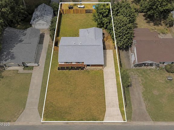 3rd image of 1936 Conerly Dr