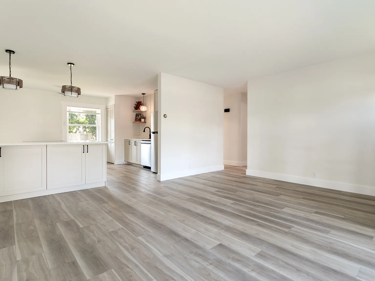 3 bed, 1288 sqft, $1,850 — Photo 3