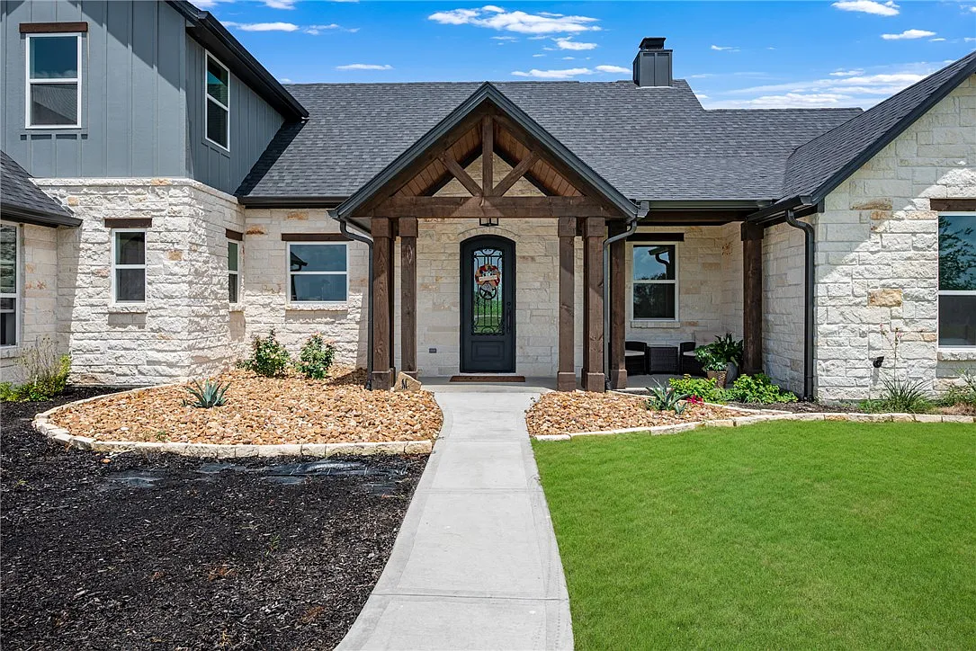 4 bed, 3.5 bath, 3041 sqft, $4,500 — Photo 4