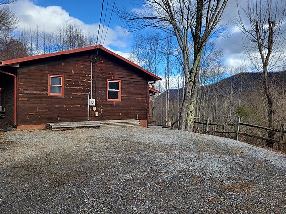 2nd image of 114 Roberts Roost Est