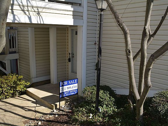 3rd image of 2921 S Woodley St #1