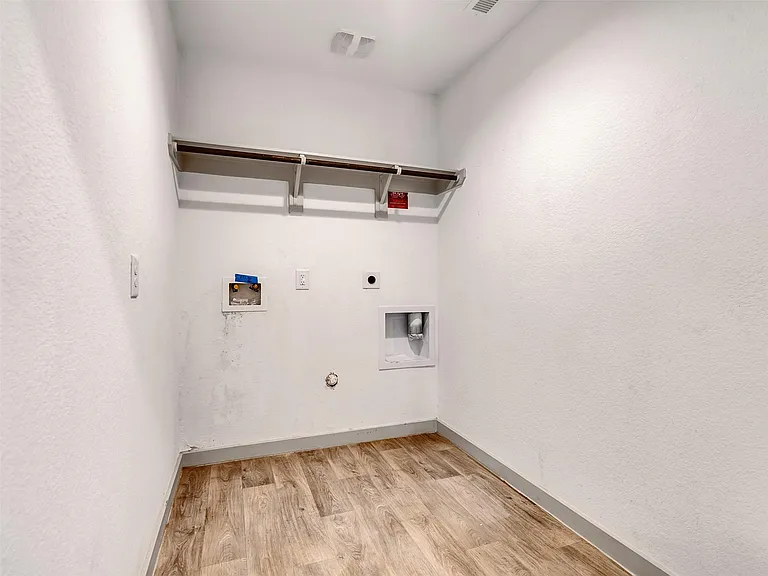 8003 Black Forest Ln — Photo 10