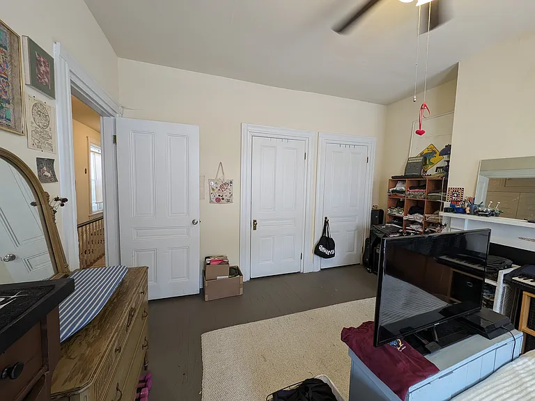 2115 E Marshall St #A — Photo 17