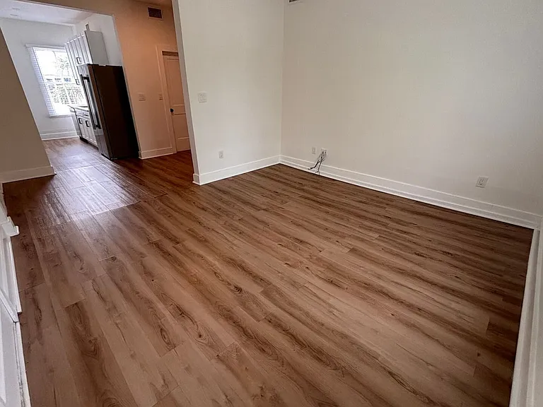 30 Sanford St — Photo 6