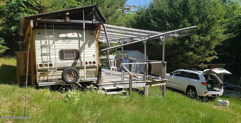 4th image of 4400 S Shore Road