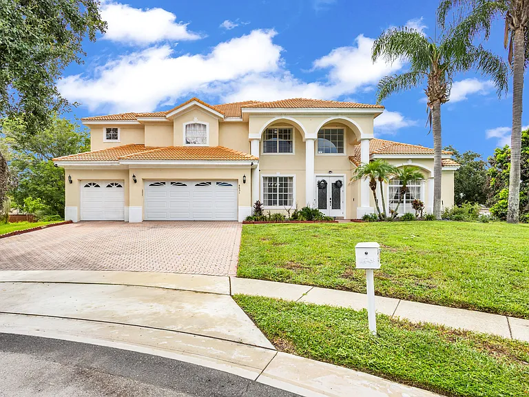 8631 Terrace Pines Ct — Photo 4