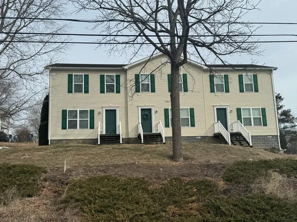 760 4th St APT B, Wytheville, VA 24382
