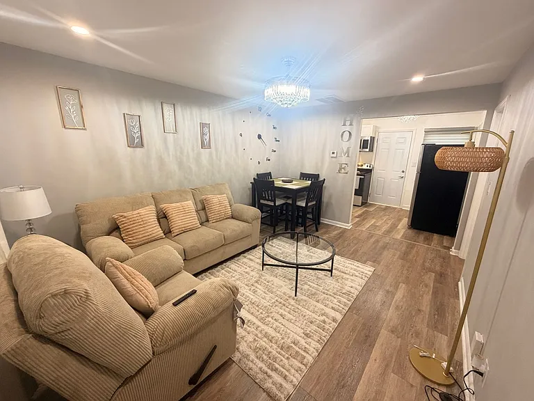 4020 Conway Ave — Photo 2