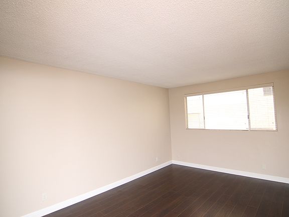 4th image of 812 S Bedford St APT 103