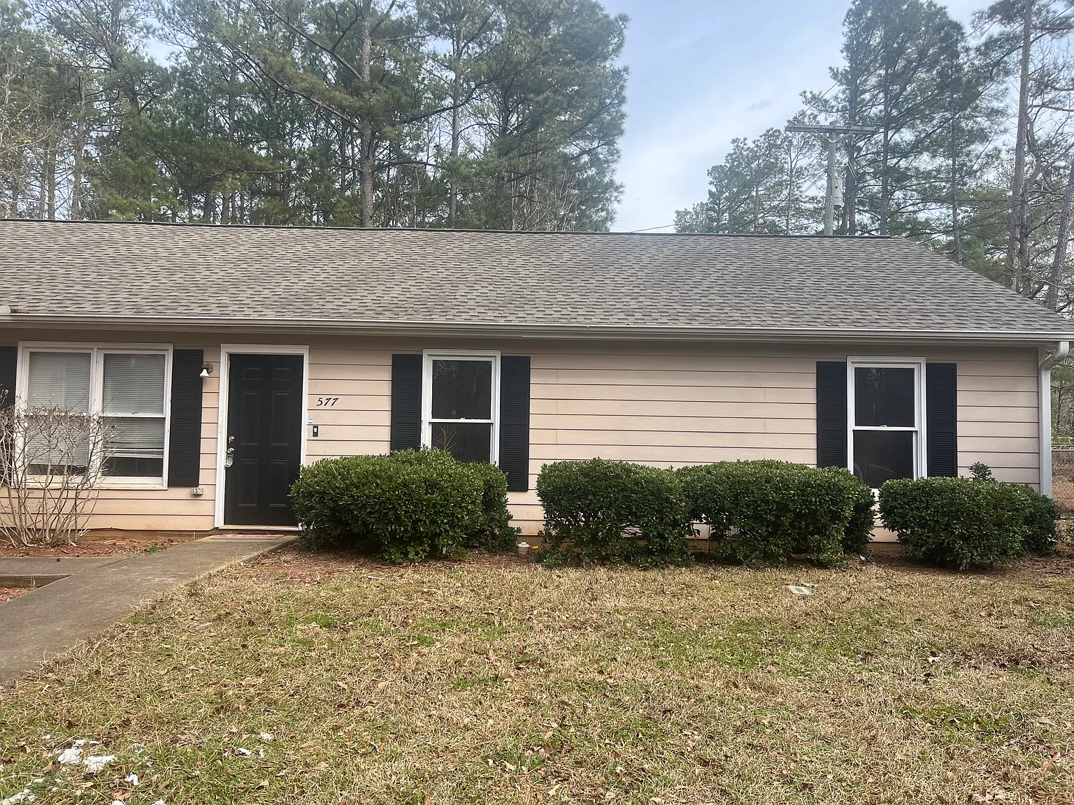 3 bed, 1420 sqft, $1,750 — Photo 1